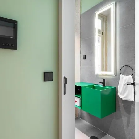 Apartment Center 3- W Ac *